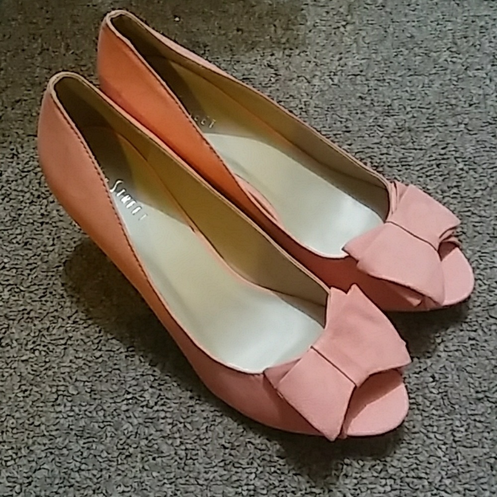 NEVER WORN Pink 59th Street Heels